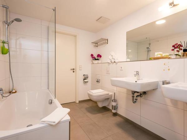 Apartments Rosenthal Residence : photo 4 de la chambre appartement 3 chambres avec balcon