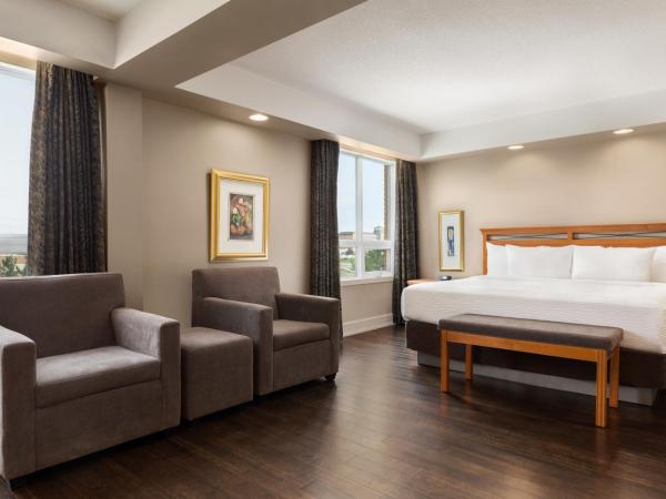 Royal Hotel Calgary, Trademark Collection by Wyndham : photo 2 de la chambre chambre lit king-size - accessible aux personnes à mobilité réduite - non-fumeurs 