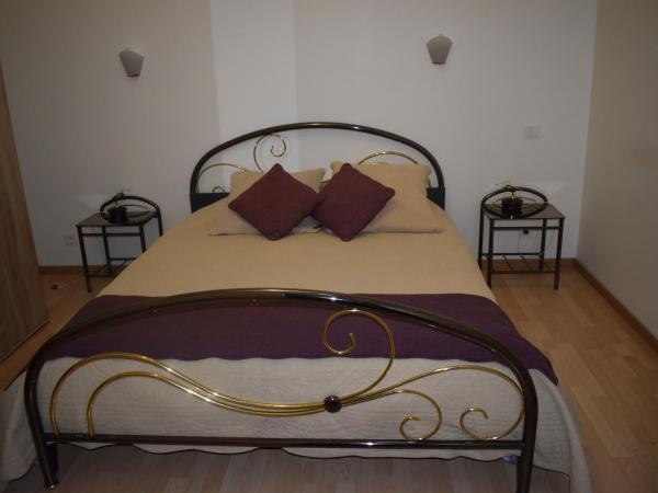 Chez Augustin : photo 7 de la chambre appartement - rez-de-chaussée