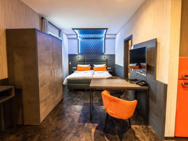 premium by GS Hotel : photo 8 de la chambre suite junior avec balcon