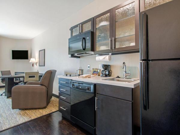 Candlewood Suites - San Antonio Lackland AFB Area, an IHG Hotel : photo 4 de la chambre suite studio avec 2 lits queen-size
