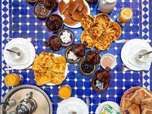 Le cèdre d'argent : photo 2 de la chambre chambre deluxe double ou lits jumeaux