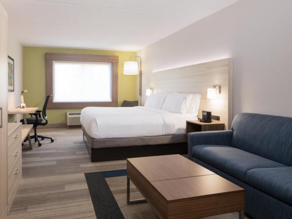Holiday Inn Express Louisville Northeast, an IHG Hotel : photo 3 de la chambre chambre lit king-size avec canapé-lit