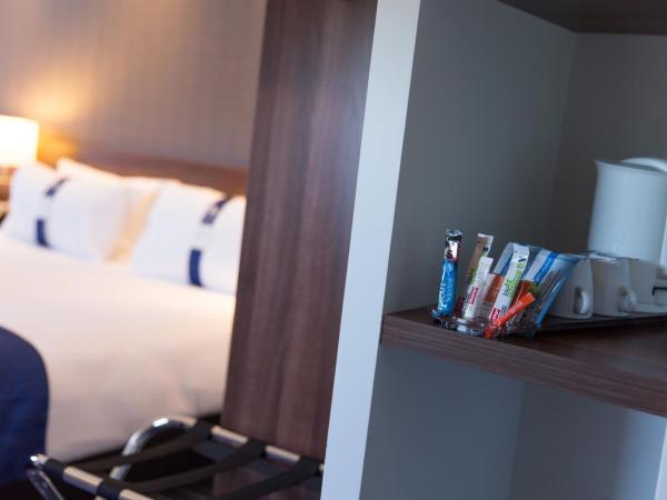 Holiday Inn Express Toulon - Est, an IHG Hotel : photo 9 de la chambre chambre double