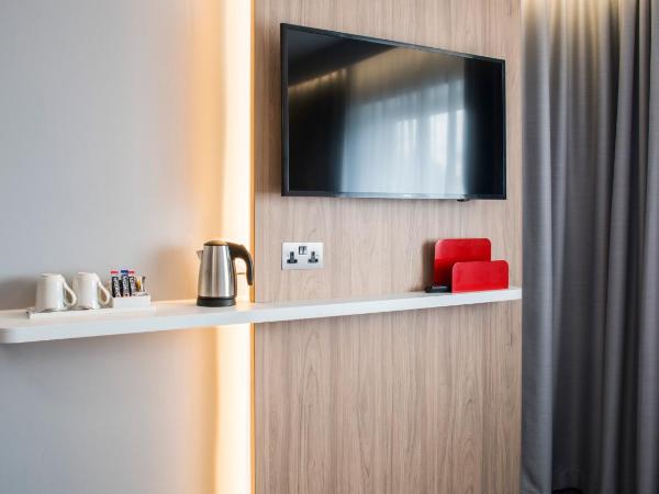 Holiday Inn Express Oxford Kassam Stadium, an IHG Hotel : photo 4 de la chambre chambre lits jumeaux standard