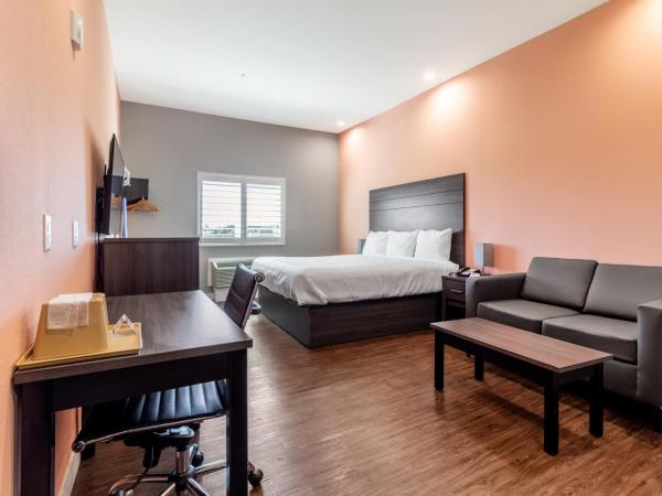 Scottish Inns & Suites Houston, TX : photo 10 de la chambre deluxe king studio - non smoking