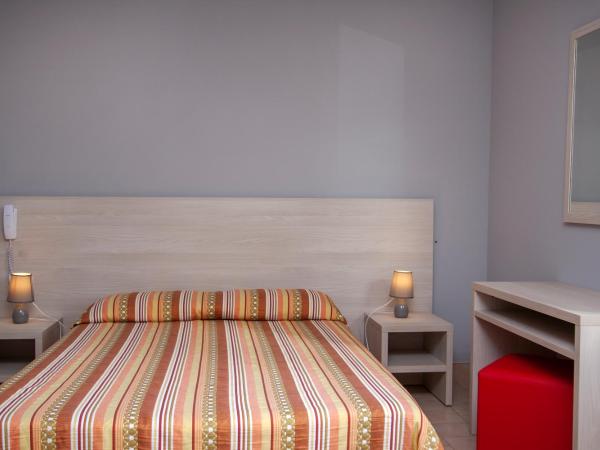 Hotel Arcu Di Sole : photo 4 de la chambre chambre double