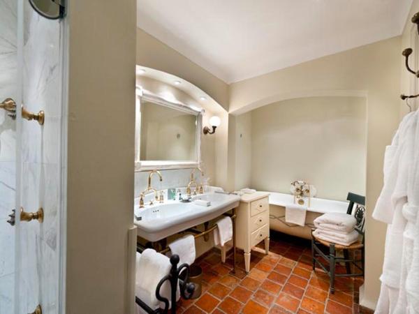 Bastide Saint Antoine - Relais & Châteaux : photo 1 de la chambre chambre deluxe double ou lits jumeaux