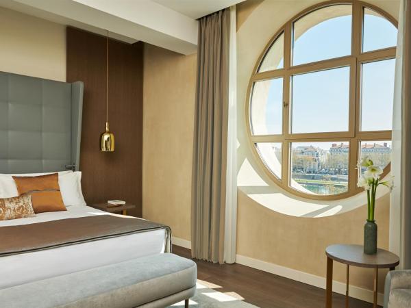InterContinental Lyon - Hotel Dieu by IHG : photo 4 de la chambre chambre lit king-size première - vue sur rivière