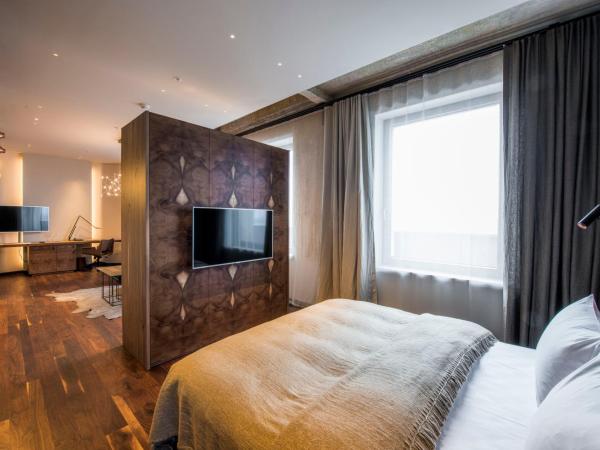 Hotel Warszawa : photo 2 de la chambre suite avec balcon - Étage supérieur