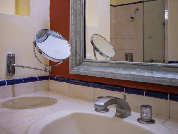 Hotel Casa Barrocco Oaxaca : photo 4 de la chambre chambre lit king-size deluxe