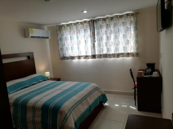 CORDIALITY INN : photo 1 de la chambre chambre double avec salle de bains privative