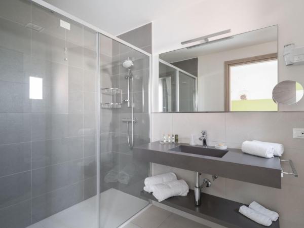 Hotel Iris ***S : photo 9 de la chambre suite junior avec terrasse