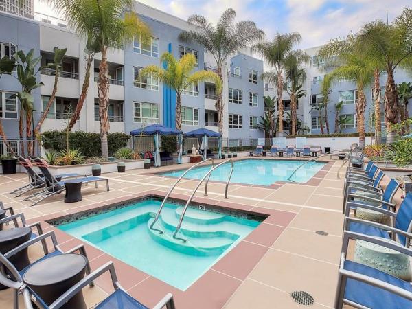 Amazing Apartments near the grove : photo 9 de la chambre appartement