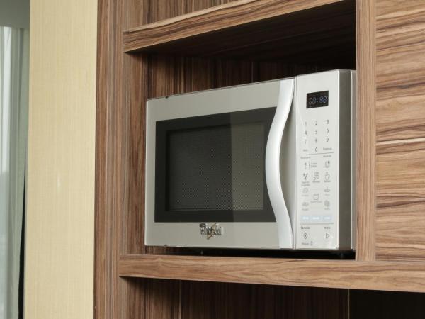 Holiday Inn Express & Suites Monterrey Valle, an IHG Hotel : photo 4 de la chambre suite lit king-size