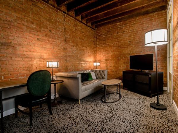 Holiday Inn Hotel French Quarter-Chateau Lemoyne, an IHG Hotel : photo 3 de la chambre suite deluxe