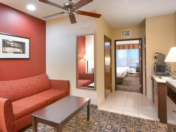 Holiday Inn & Suites Salt Lake City - Airport West, an IHG Hotel : photo 2 de la chambre suite lit queen-size – non-fumeurs