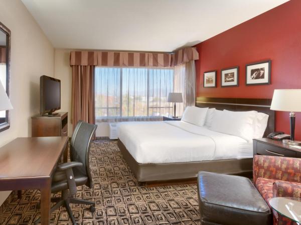 Holiday Inn & Suites Salt Lake City - Airport West, an IHG Hotel : photo 1 de la chambre chambre lit king-size premium