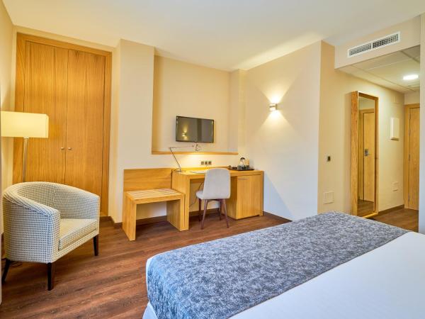 Hotel Guadalmedina : photo 6 de la chambre chambre double ou lits jumeaux
