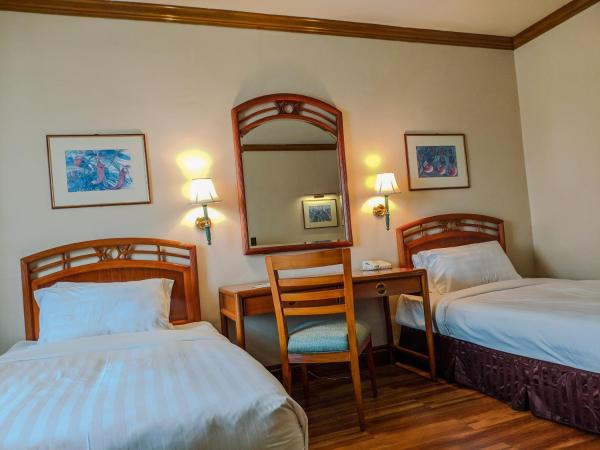 Sabah Oriental Hotel : photo 8 de la chambre chambre deluxe double ou lits jumeaux