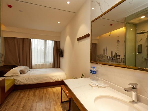 Shanghai Meego Qingwen Hotel : photo 5 de la chambre chambre double avec salle de bains privative