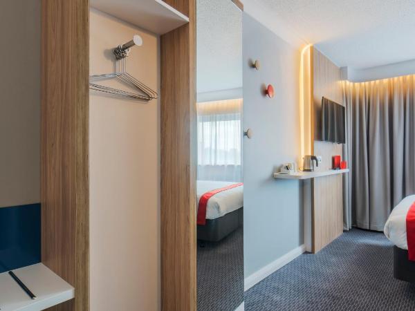 Holiday Inn Express Oxford Kassam Stadium, an IHG Hotel : photo 4 de la chambre chambre double avec canapé-lit
