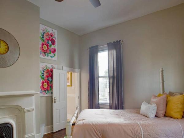 Huge 5 bed, 5 bath in Historic Downtown Savannah : photo 4 de la chambre maison 5 chambres