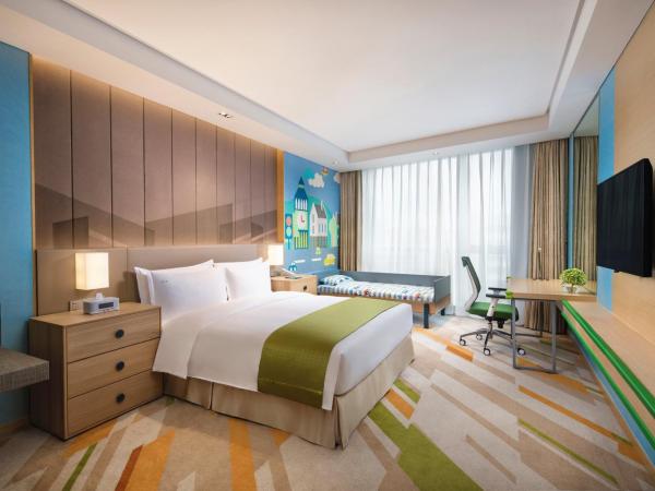 Holiday Inn Wuxi Taihu New City, an IHG Hotel : photo 3 de la chambre 1 king and 1 kids standard kids theme
