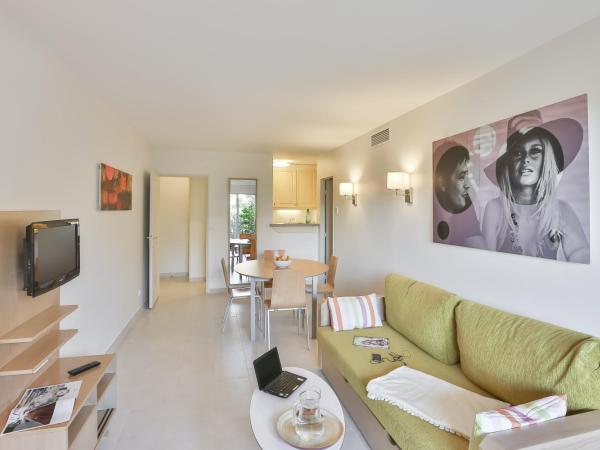 Pierre et Vacances Résidence Amandine : photo 3 de la chambre appartement 1 chambre avec alcôve (samedi)