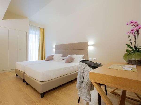 Hotel Politeama : photo 1 de la chambre chambre double ou lits jumeaux supérieure