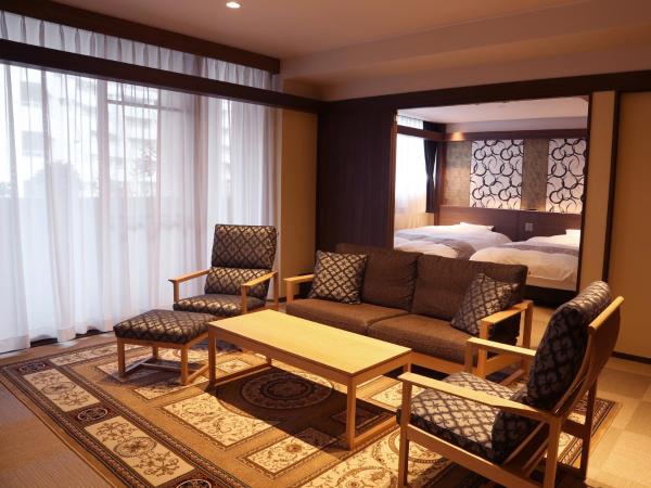 Okuno Hosomichi : photo 7 de la chambre chambre premium avec coin tatami et baignoire en plein air