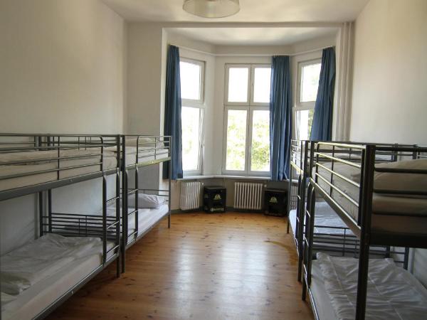 36 Rooms Hostel Berlin Kreuzberg : photo 2 de la chambre lit dans dortoir de 8 lits 