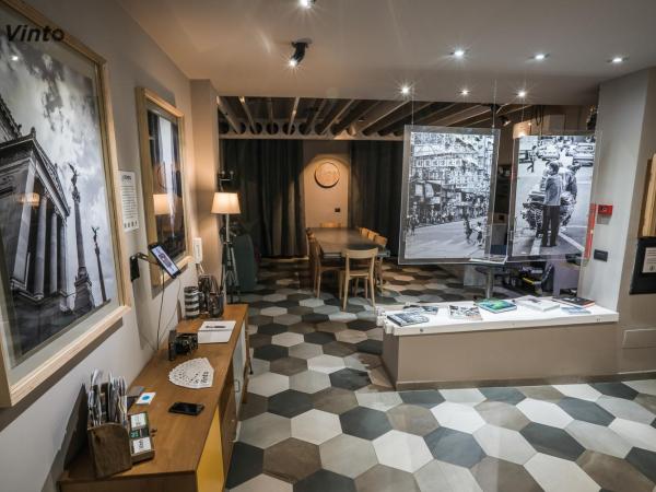 Vinto House Salerno Downtown : photo 1 de la chambre chambre double ou lits jumeaux supérieure avec vue sur ville