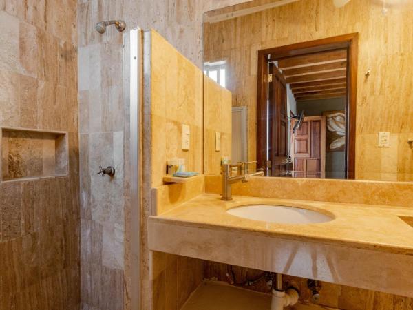 Olas Altas Suites Departamentos : photo 4 de la chambre chambre lit queen-size - vue intérieure