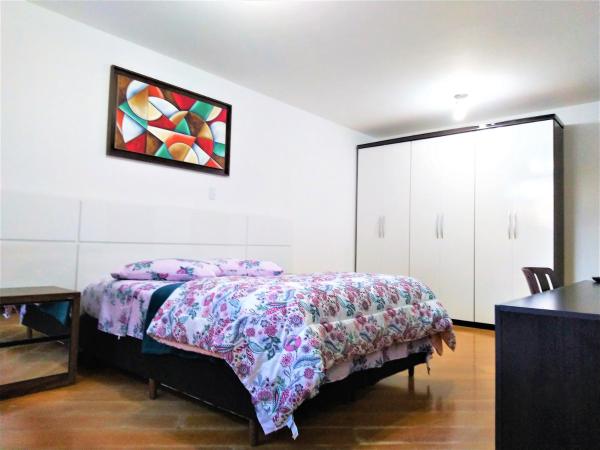 Pousada Casa Verde - Curitiba : photo 2 de la chambre suite lit queen-size