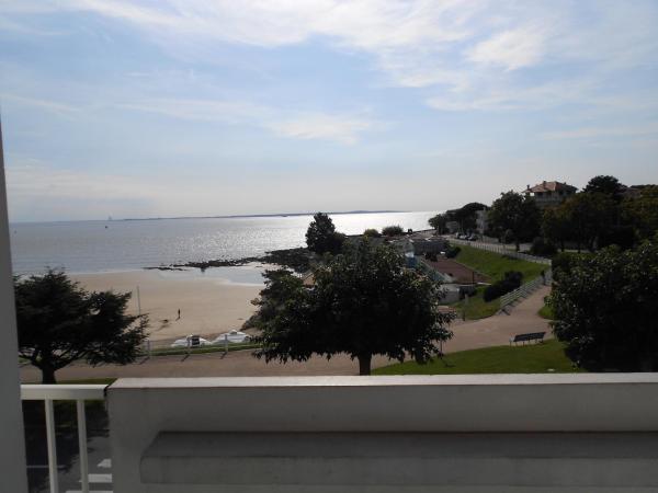 Hôtel Beau Rivage : photo 3 de la chambre chambre double avec terrasse et salle de bains - non-fumeurs