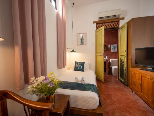 Sweet Cili Boutique Hotel : photo 6 de la chambre chambre simple avec salle de bains privative