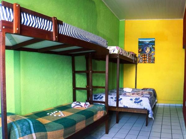 Hostel Cores do Pelô : photo 3 de la chambre chambre familiale avec salle de bains privative