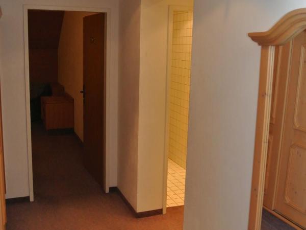 Hotel Gruberhof Innsbruck Igls B&B : photo 2 de la chambre suite familiale avec balcon