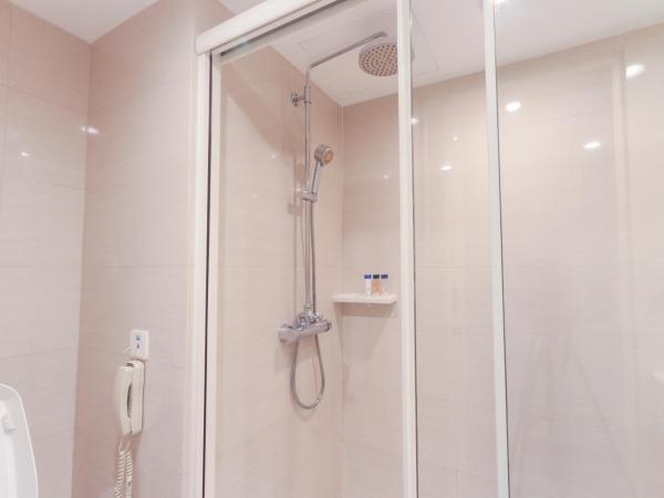 Mandarin Hotel Managed by Centre Point : photo 6 de la chambre chambre mandarine communicante