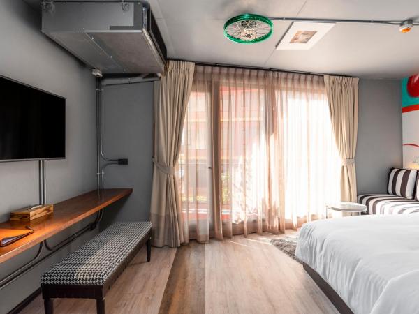 MeStyle Museum Hotel : photo 9 de la chambre chambre double supérieure avec balcon