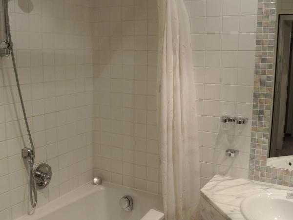 Hotel Gruberhof Innsbruck Igls B&B : photo 5 de la chambre chambre triple