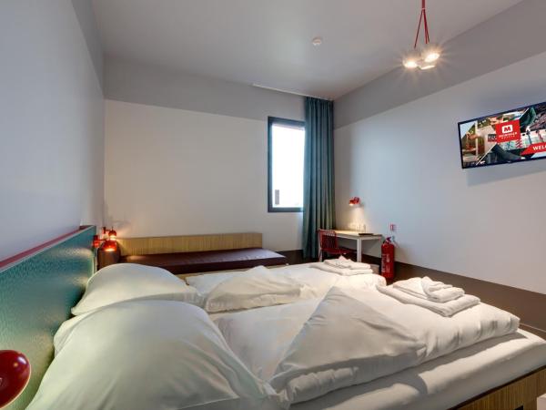 MEININGER Hotel Paris Porte de Vincennes : photo 3 de la chambre chambre triple