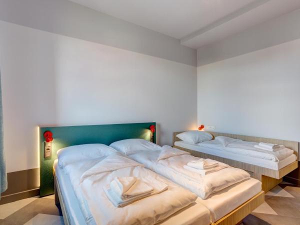 MEININGER Hotel Paris Porte de Vincennes : photo 4 de la chambre chambre triple