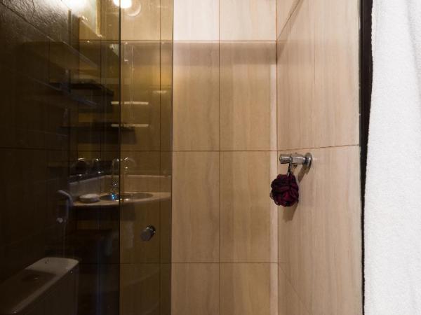 MAN CAVE HOSTEL : photo 9 de la chambre studio supérieur