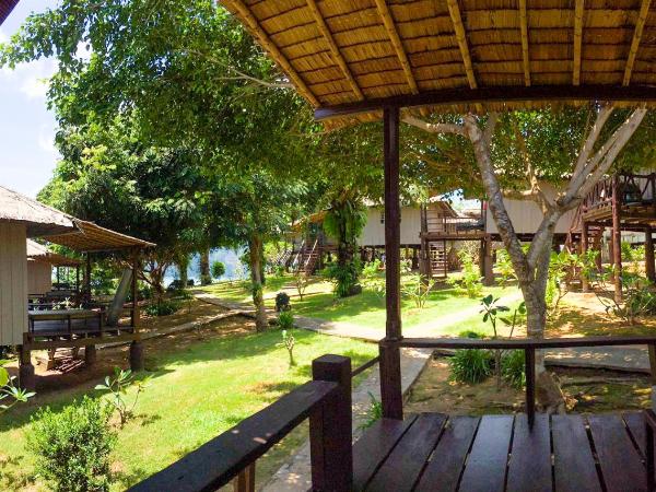 HIP Seaview Resort @ Phi Phi : photo 6 de la chambre bungalow - vue sur jardin