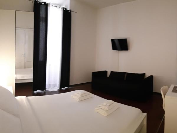 Cagliari d'Amare Via Roma : photo 5 de la chambre chambre double