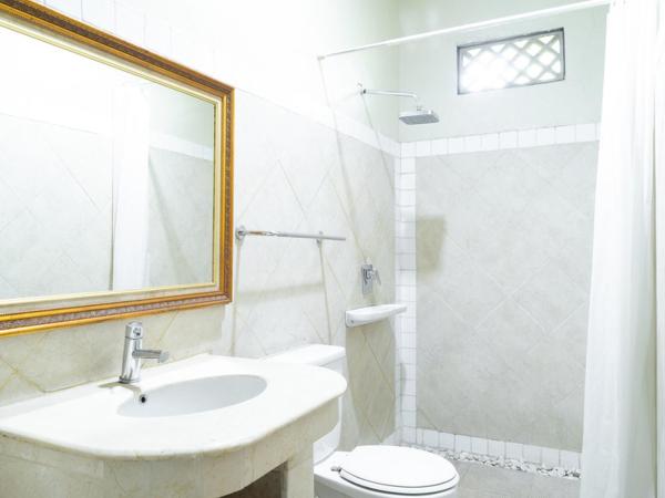 R Residence Jakarta : photo 3 de la chambre chambre double standard