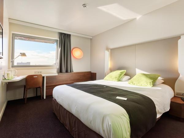 Campanile La Roche Sur Yon Centre Gare : photo 7 de la chambre chambre double