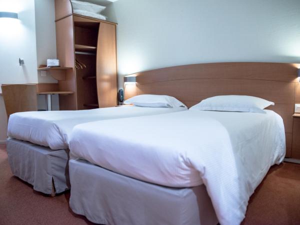 Kyriad Rennes Nord Hotel : photo 7 de la chambre chambre double avec 2 lits simples